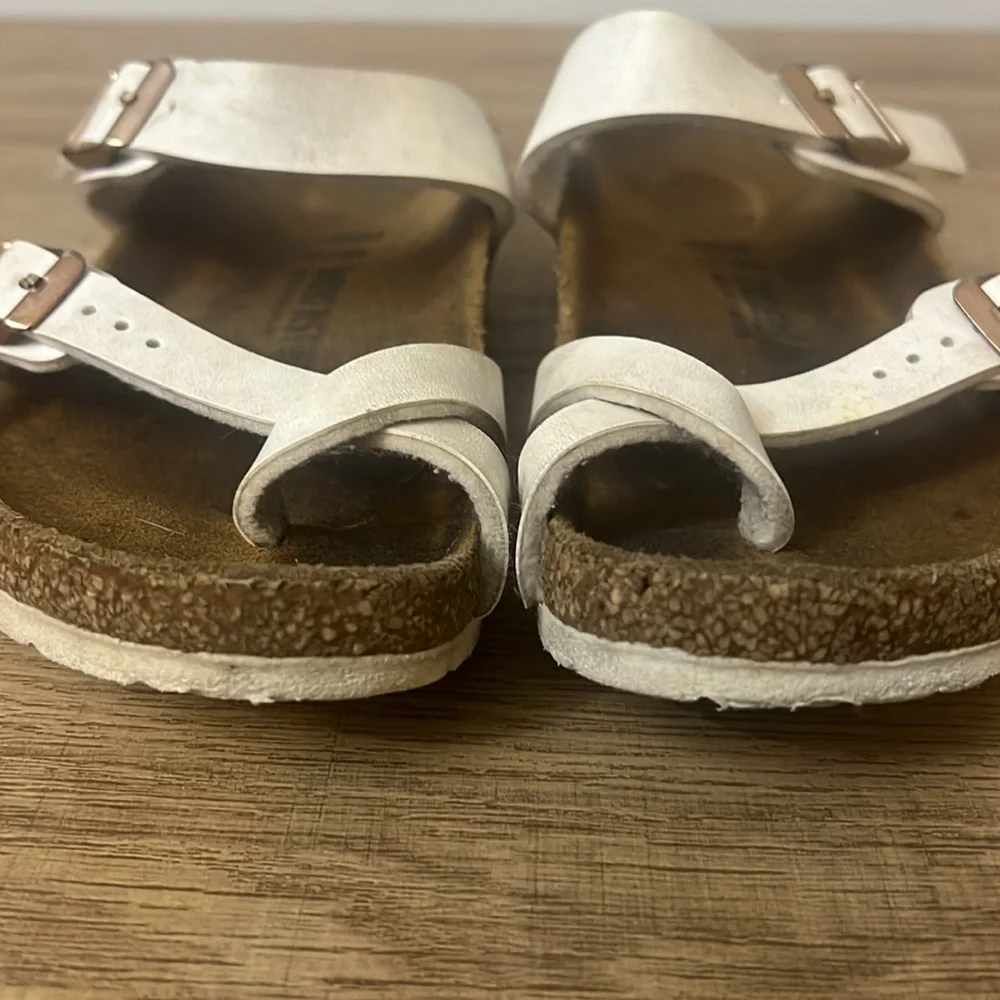 Birkenstock, white sandals, kids sz 2